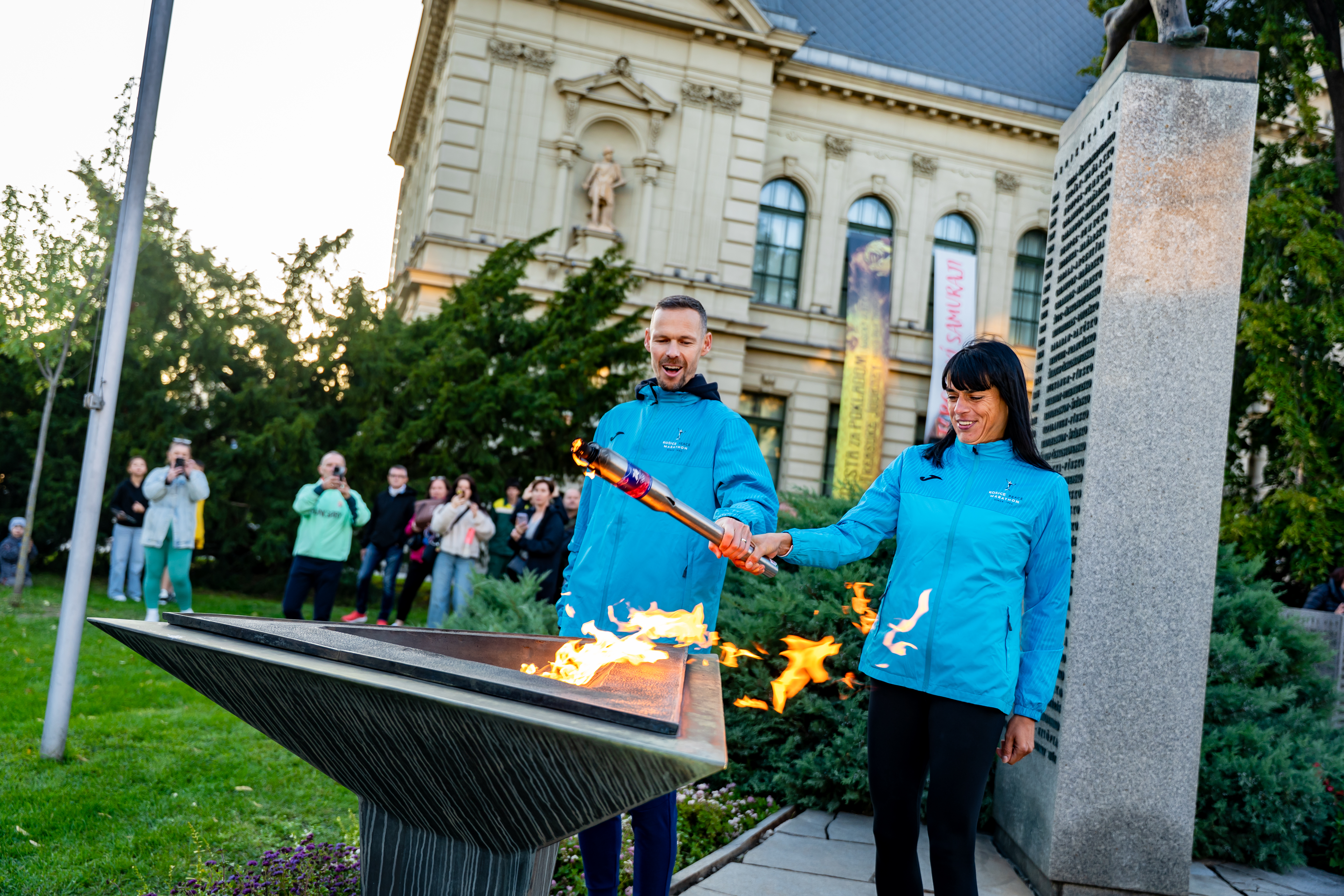 Slavnostne zapalenie Maratonskeho ohna -27